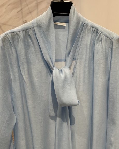 photo_5818778623148756230_y